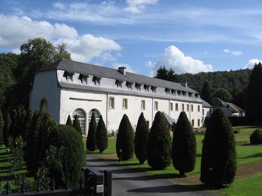 Hostellerie Le Prieure De Conques Herbeumont Luaran gambar